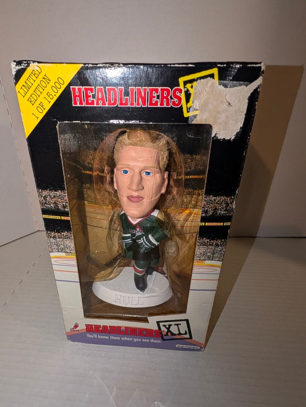 New NHLPA Headliners XL Brett Hull Bobblehead Figure 1998
